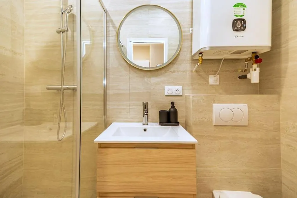 Apartment Studio Neuf Beaux Quartiers 17Eme Arrondissement Paris